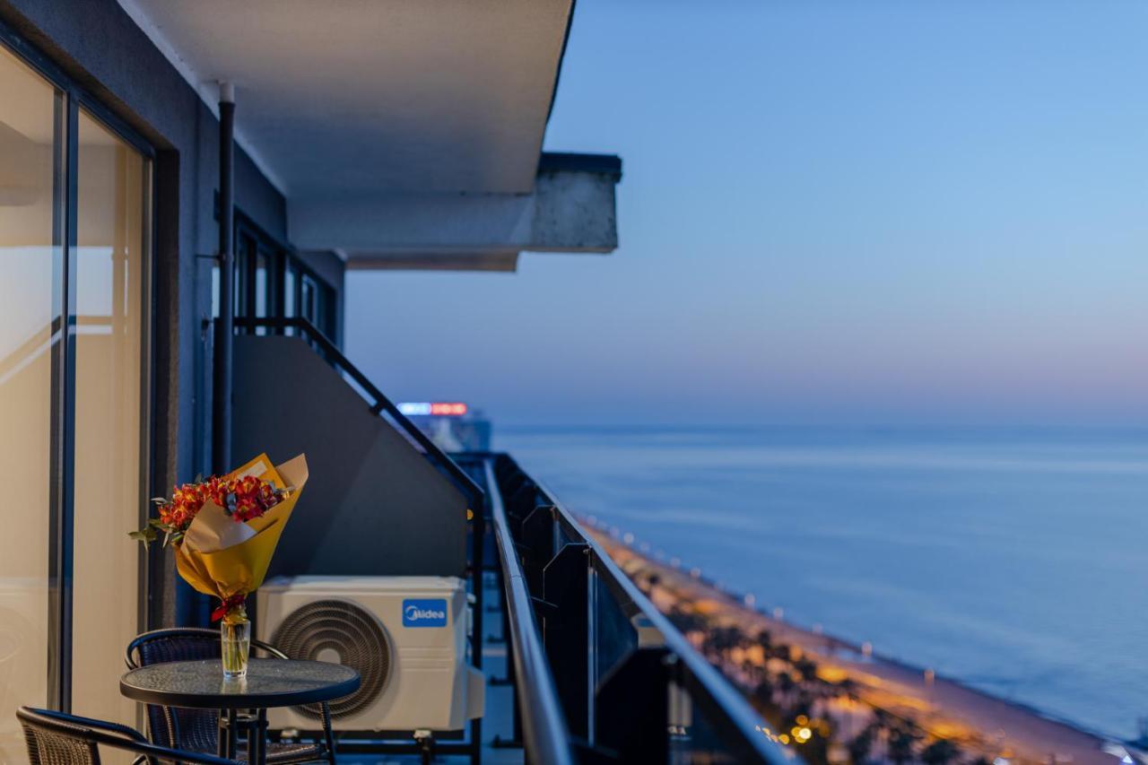 The Spot Apartments - Orbi Beach Tower Μπατούμι Εξωτερικό φωτογραφία