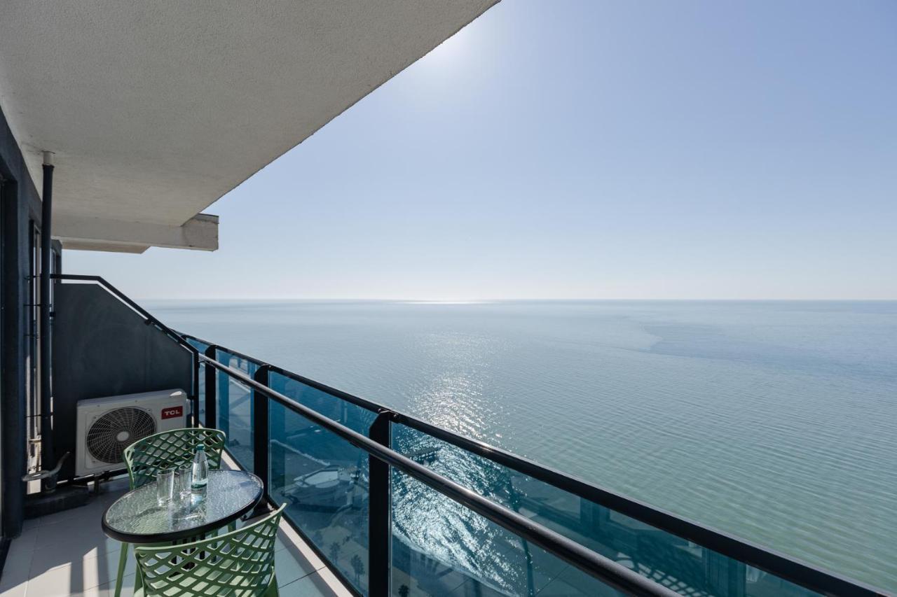 The Spot Apartments - Orbi Beach Tower Μπατούμι Εξωτερικό φωτογραφία