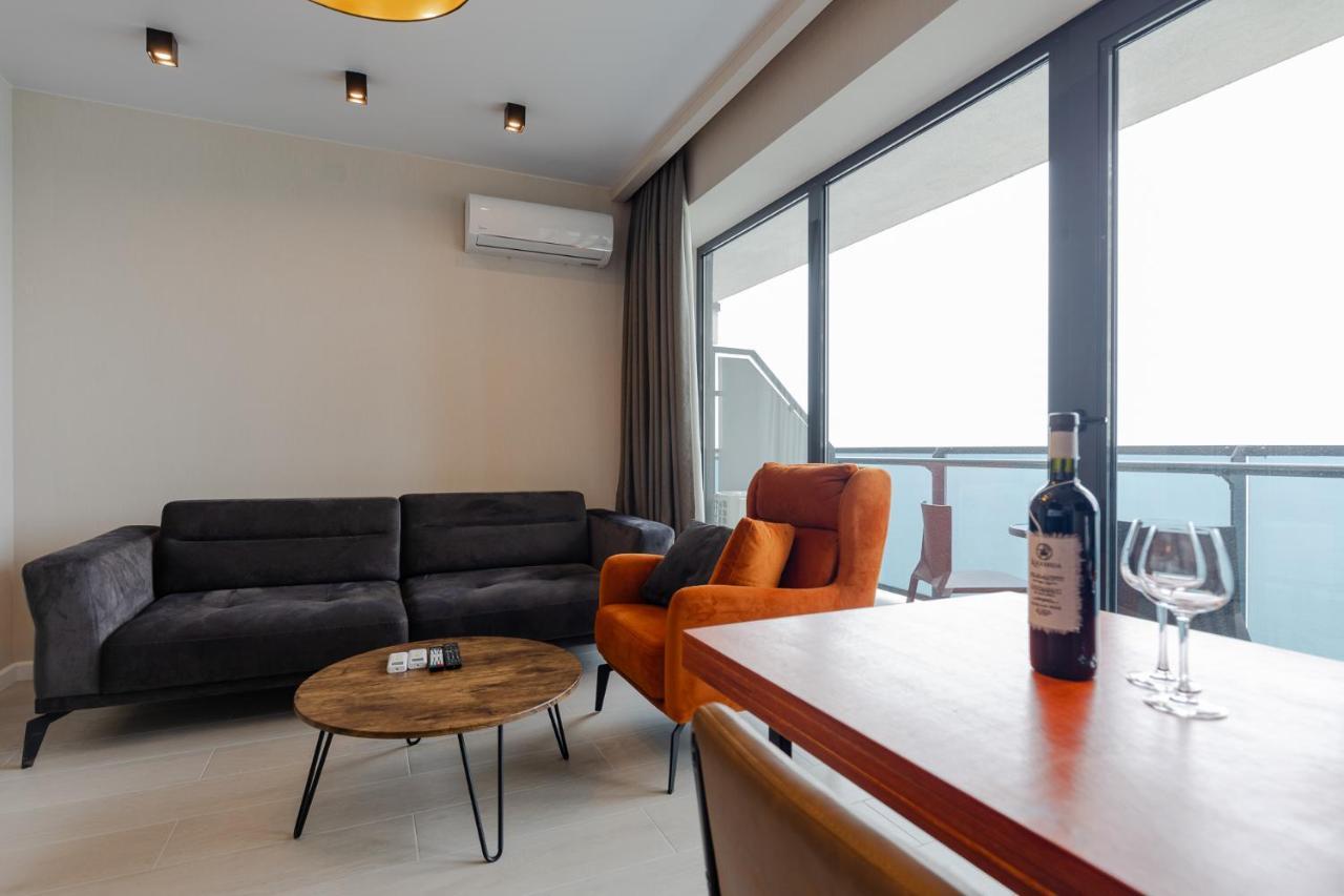 The Spot Apartments - Orbi Beach Tower Μπατούμι Εξωτερικό φωτογραφία