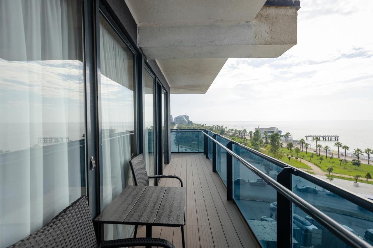 The Spot Apartments - Orbi Beach Tower Μπατούμι Εξωτερικό φωτογραφία