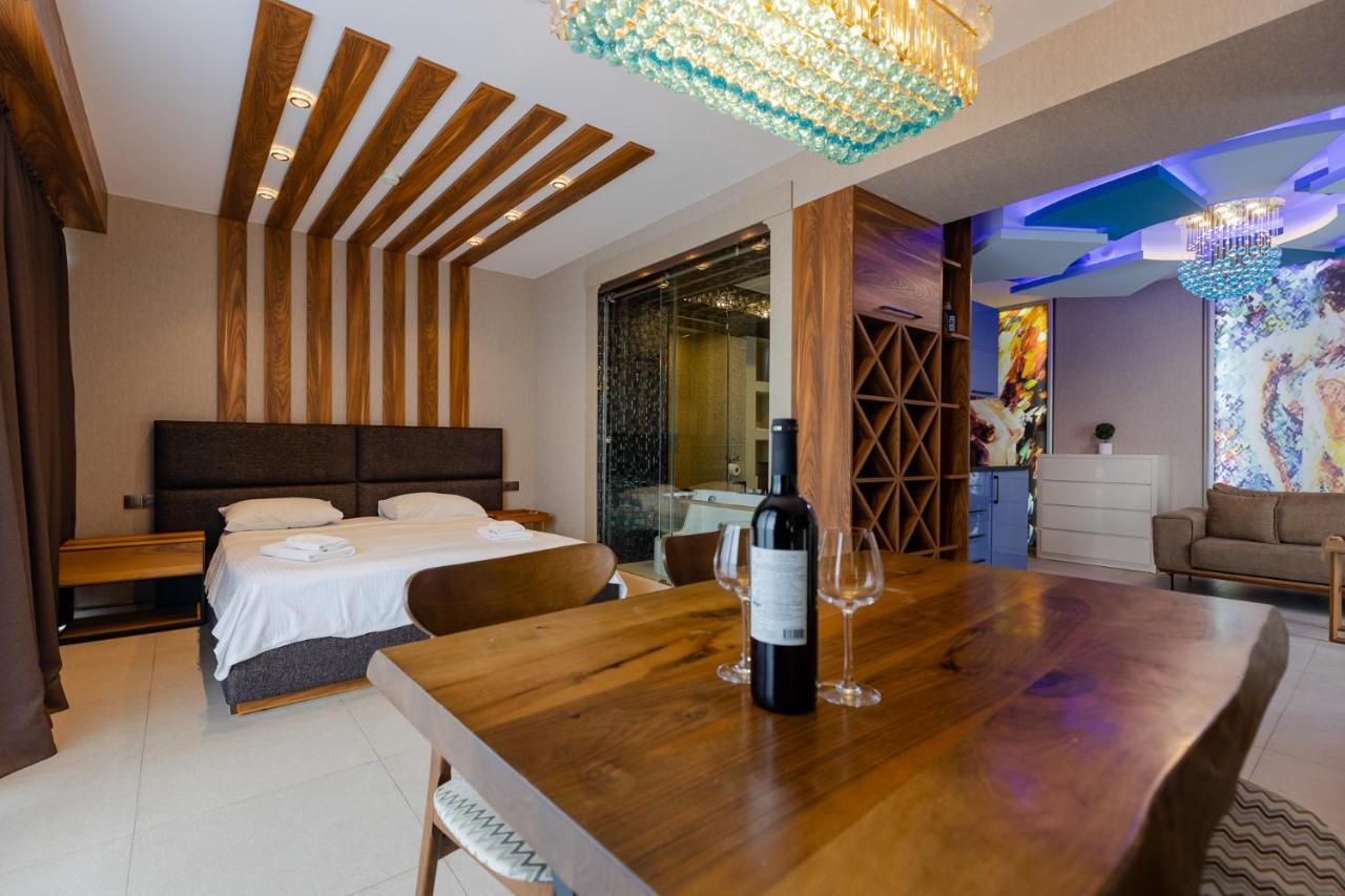The Spot Apartments - Orbi Beach Tower Μπατούμι Εξωτερικό φωτογραφία