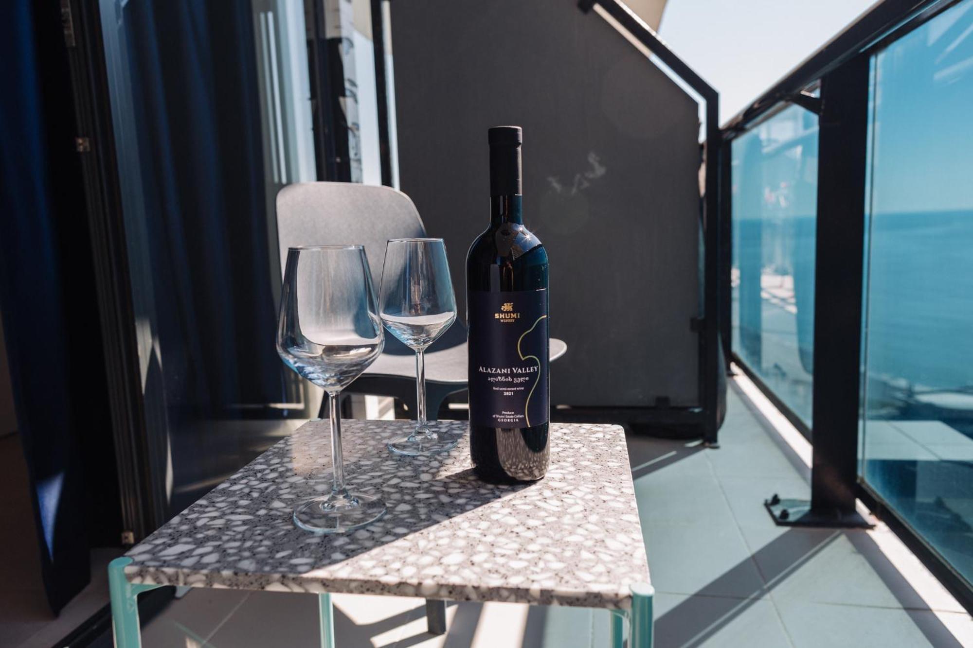 The Spot Apartments - Orbi Beach Tower Μπατούμι Εξωτερικό φωτογραφία