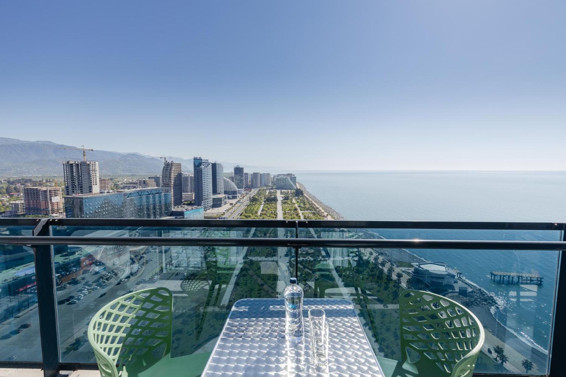 The Spot Apartments - Orbi Beach Tower Μπατούμι Εξωτερικό φωτογραφία